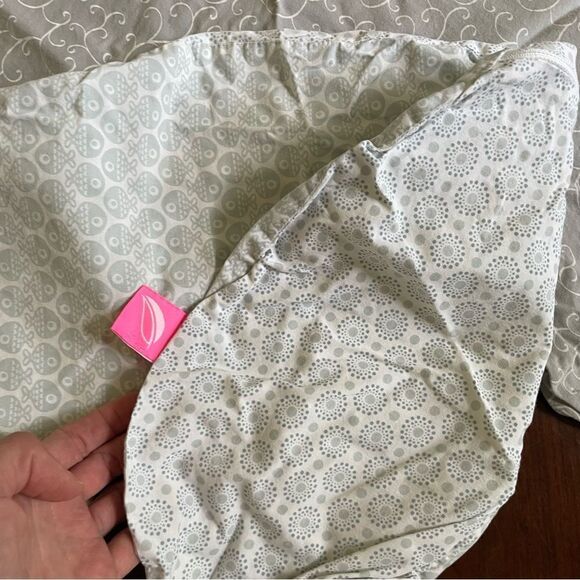 Motherhood Nursing Pillow OEKO-TEX with 2 Cotton Pillowcases - Picture 10 of 12